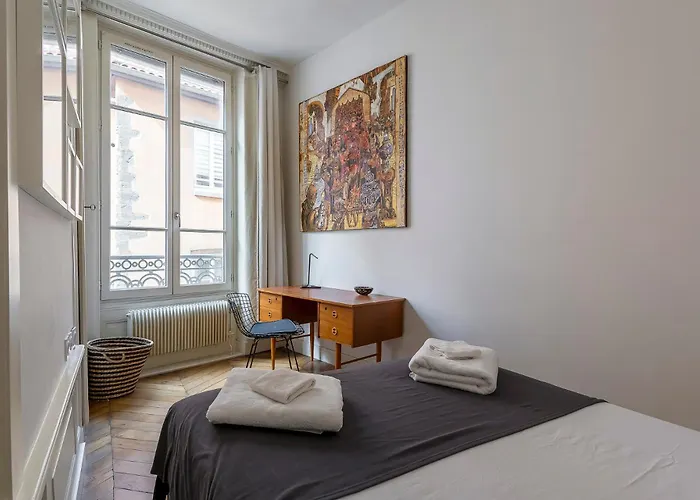 Curiosite - 2 Chambres- Proche Opera